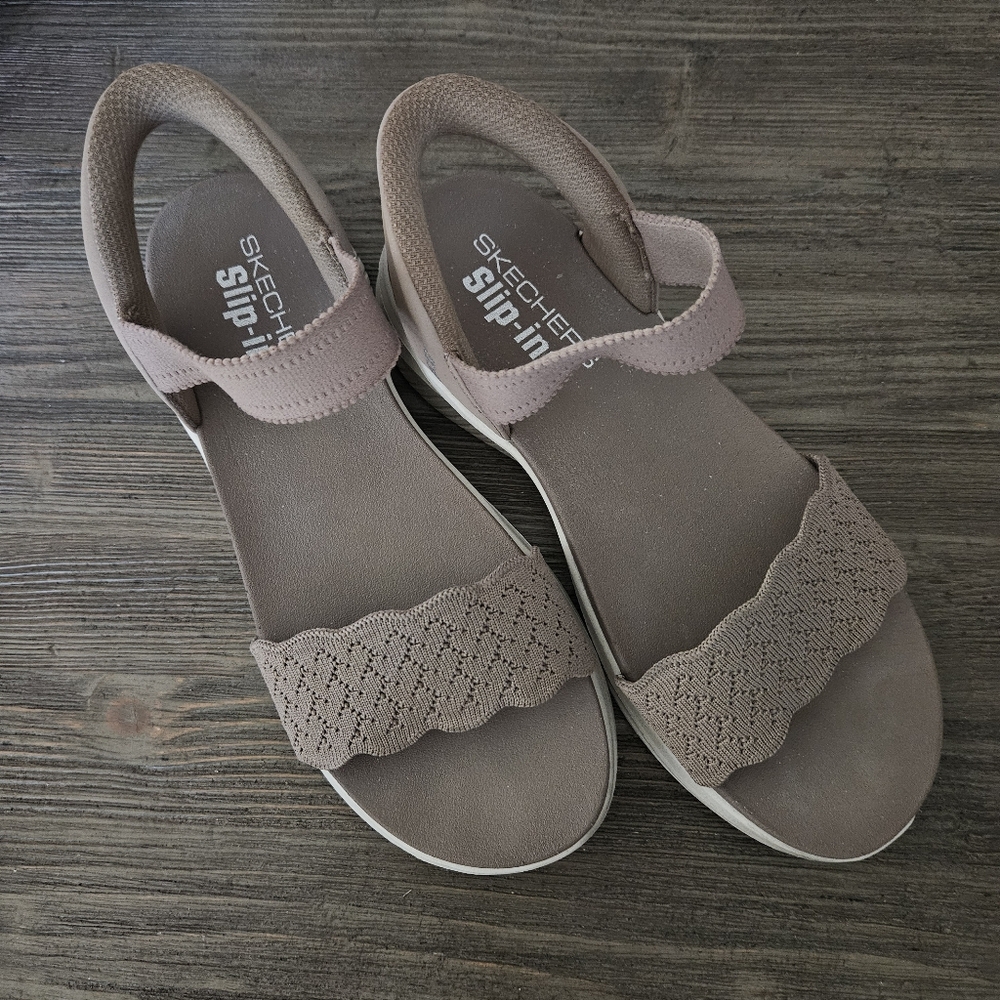 Skechers Womens Sandal Slip Ins Taupe Sandal Taupe Size 9.5